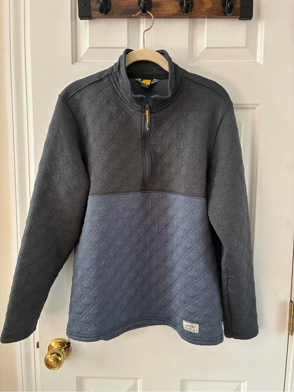 Eddie Bauer Two-Tone Quarter-Zip Fleece Pullover in Charcoal & Slate